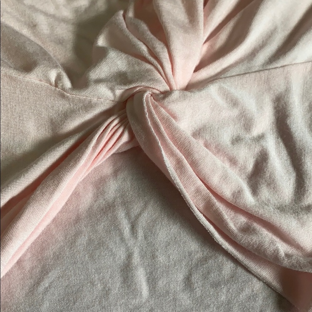 pink knotted crop top - Picture 2 of 3